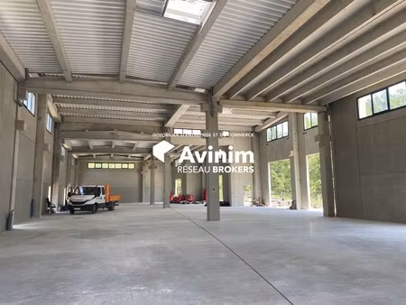 location local commercial