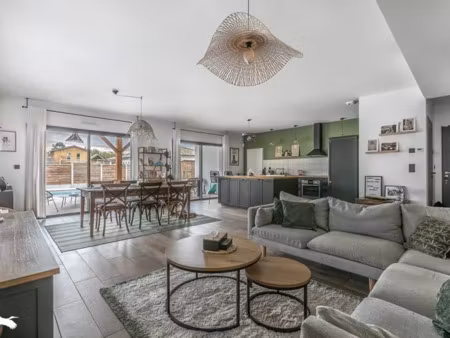 vente maison 5 pièces 132 m² à saint-jean-d'illac (33127)  549 928 €