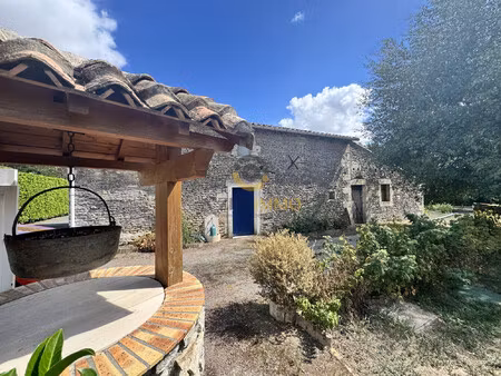 maison de 130m2 avec une grande dépendance de 208m2 et terrain