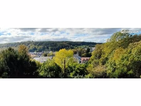 terrain constructible au calme avec vue imprenable sur le houlme