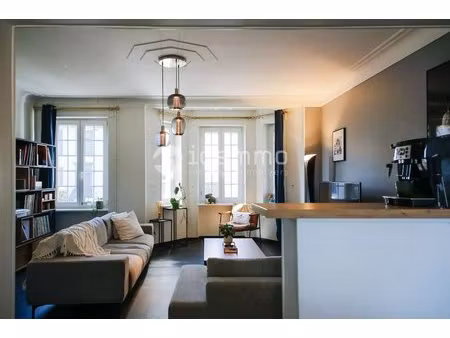 superbe maison de ville rénovée avec goût au centre de terville !