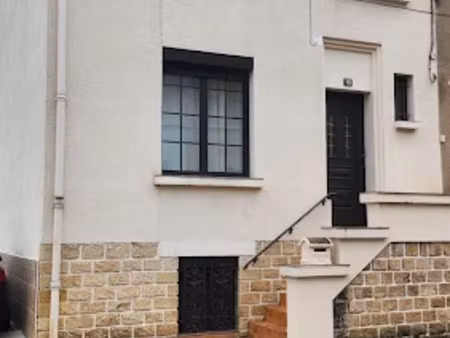 location maison 6 pièces 126 m² à fumel (47500)  715 €