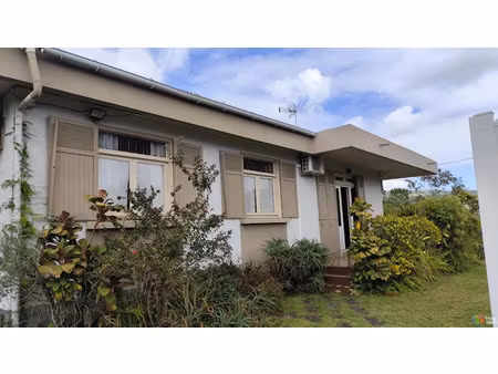 location maison 5 pièces 89 m² à saint andre (97440)  1 190 €