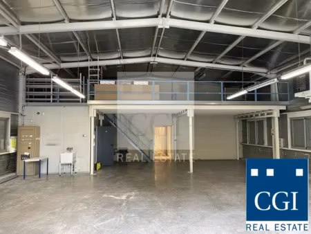 local d'activites a louer