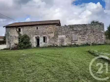 vente maison 2 pièces 92 m² à la magdeleine (16240)  34 000 €