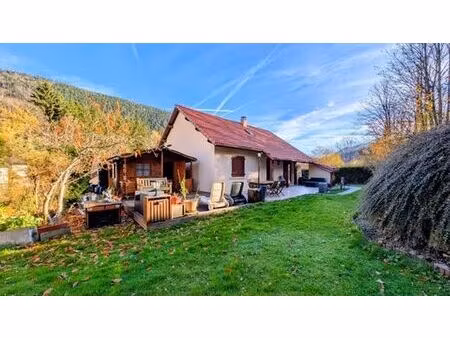 maison de 5 pièces de luxe en vente à jougne  bourgogne-franche-comté