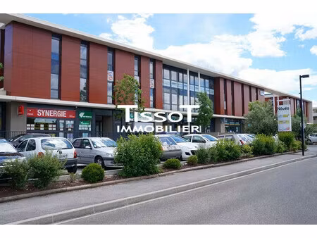 location local professionnel 84m² nimes 30900