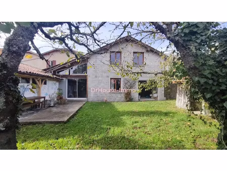 vente maison 7 pièces 160 m² à grignols (33690)  174 000 €