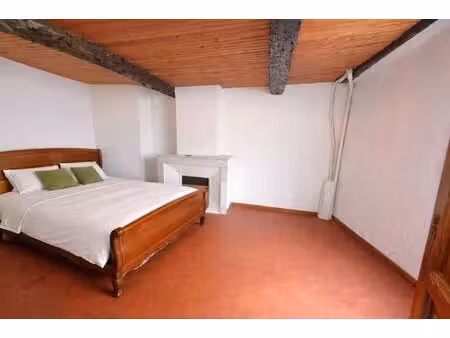 pignans – immeuble 2 logements – studio + t3 en duplex loué