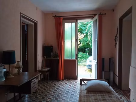 vente maison 6 pièces 222 m² à saint-denis-de-pile (33910)  192 000 €