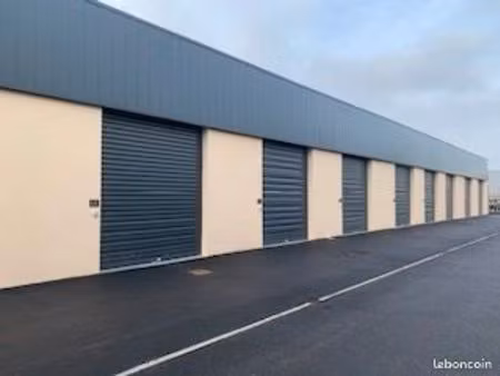 local de stockage / box / dépôt / entrepôt de 80m2