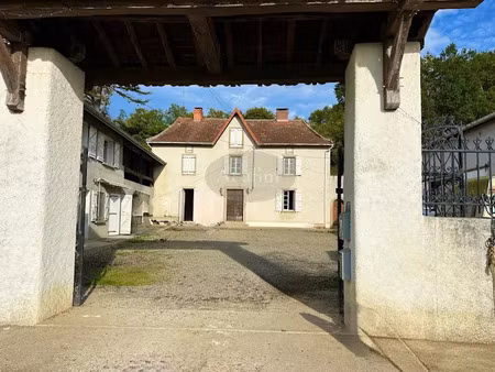 vente propriété 10 pièces 300 m² à villecomtal-sur-arros (32730)  307 000 €