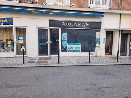 location local commercial