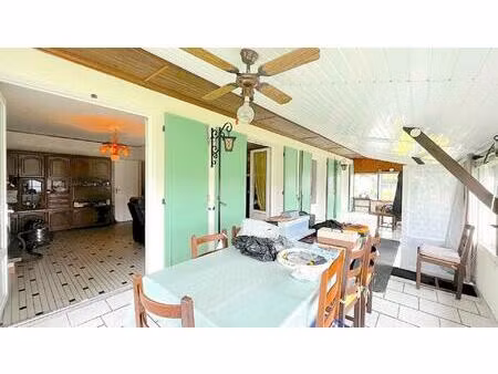 proche commerces - maison de plain-pied sur grand jardin clos