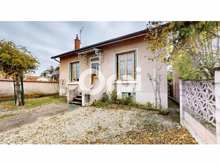 vente maison 4 pièces 93 m² à bron (69500)  350 000 €