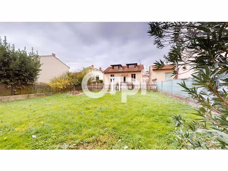 vente maison 4 pièces 93 m² à bron (69500)  375 000 €