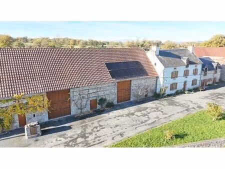 véritable maison de famille à la campagne