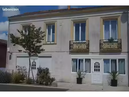 maison 7 pièces 230 m²