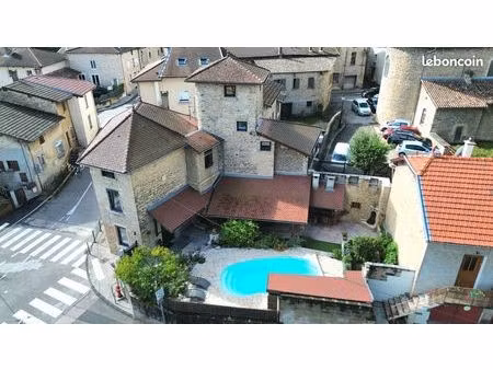 maison 8 pièces 165 m²