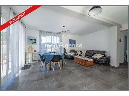 proche du port  au calme et fonctionnelle !