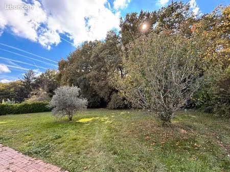 terrain à bâtir  viabilisé  libre de constructeur