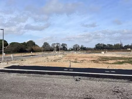 terrain constructible viabilisé à vendre