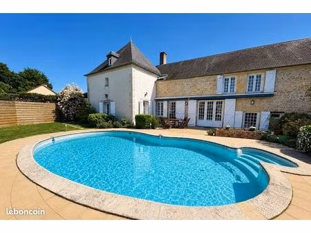 maison 10 pièces 276 m²