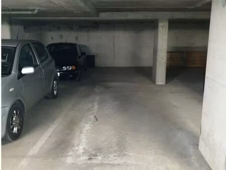 place de parking double