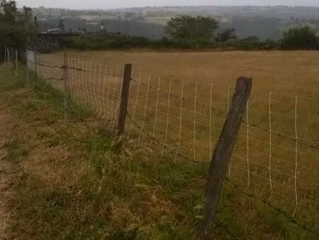 beau terrain constructible lotissable plus de 3000 m2 orienté plein sud bourg 12120 ste ju