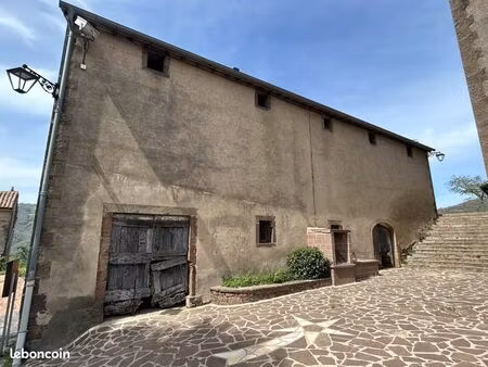 grange 2 pièces 300 m²