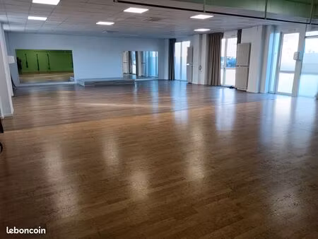 local commercial 230m2 foix centre