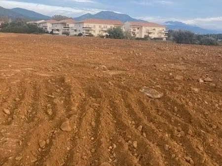 terrain à vendre