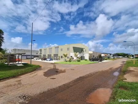 local 133 m² remire-montjoly