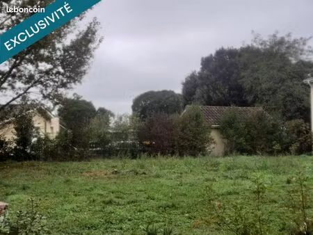 terrain 600 m² la reole