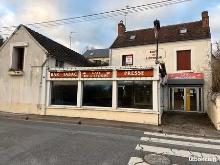 opportunité a saisir batiment  ancien commerce avec habitation