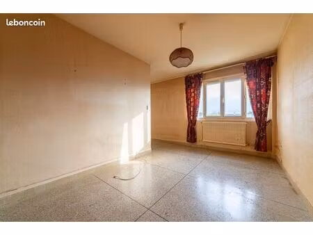 appartement 3 pièces 77 m²