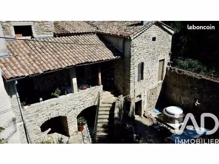 propriété 8 pièces 150 m²