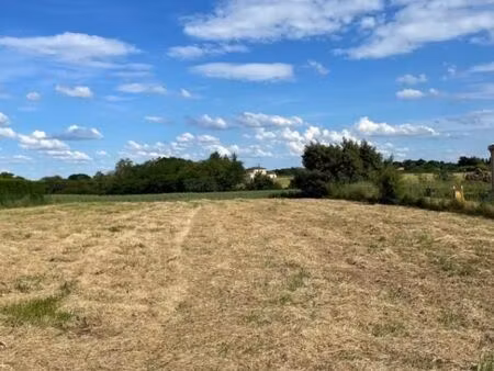 terrain 1 600 m² montpouillan