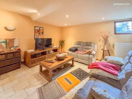 maison 5 pièces 140 m²