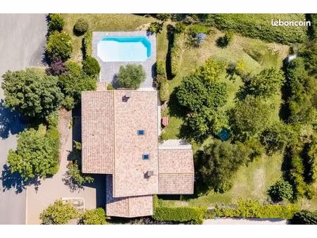 villa 6 pièces 175 m²