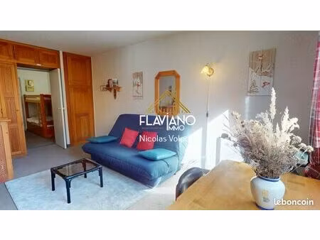 studio 1 pièce 28 m²