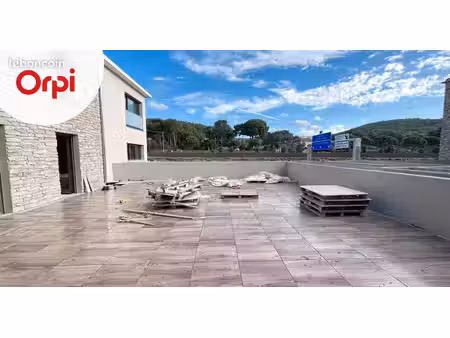 bureau 147 m²