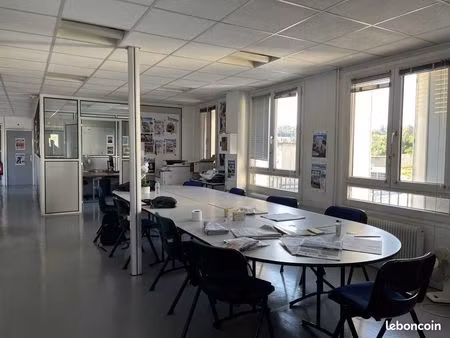 bureaux 400 m²