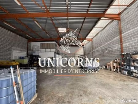 local industriel 338 m²