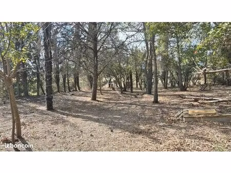 terrain 737 m² ouveillan