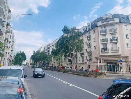 boutique 205 m² montrouge