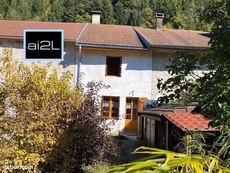 maison de campagne dans un cadre enchanteur