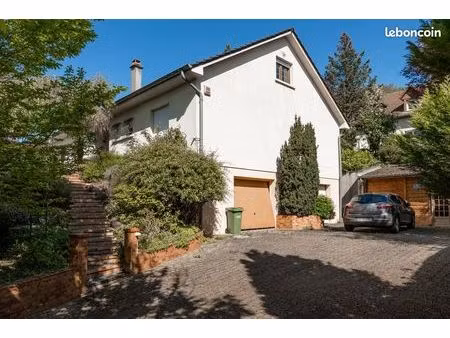 maison 7 pièces 187 m²