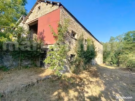 ferme 2 pièces 136 m²