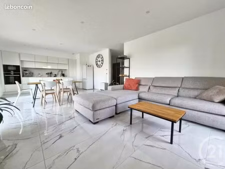 appartement 4 pièces 90 m²